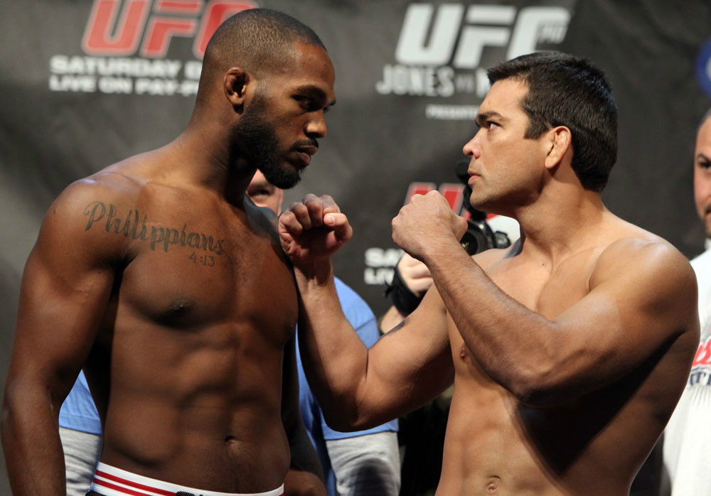 45_UFC140_Weighins.jpg