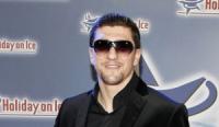 RTEmagicC_Marco_Huck_EF54_Holyday_on_Ice_032_01.jpg.jpg