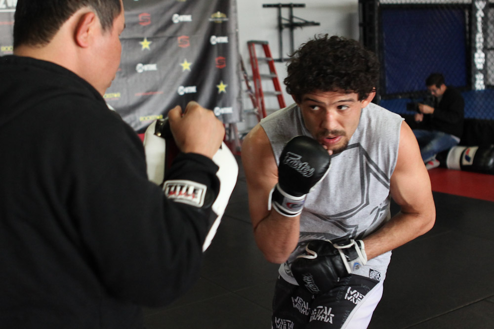 003 Gilbert Melendez