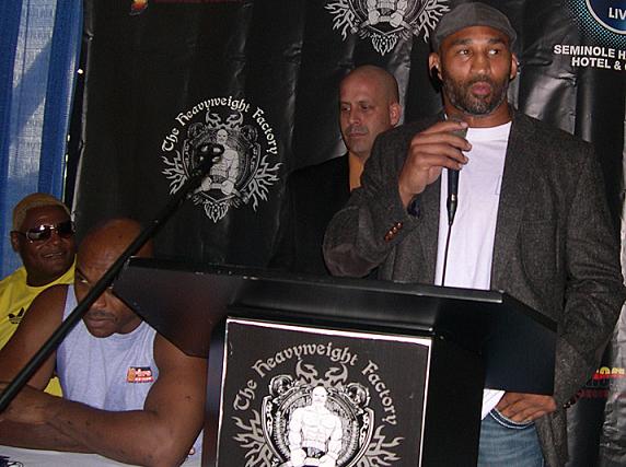 Маколл-Окендо