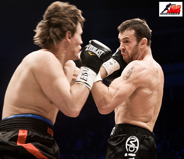 бой Котлобай-Маккаринелли (Санкт-Петербург, 27 апреля 2010)