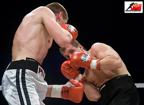 бой Пирог-Мелес (СПб, 27 апреля 2010 года)