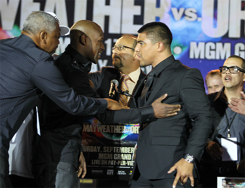 MayweatherOrtizLAPC_Hoganphotos7.jpg