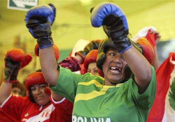 Женщины-боксеры