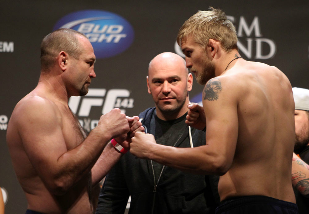 ufc141_weighin_024.jpg