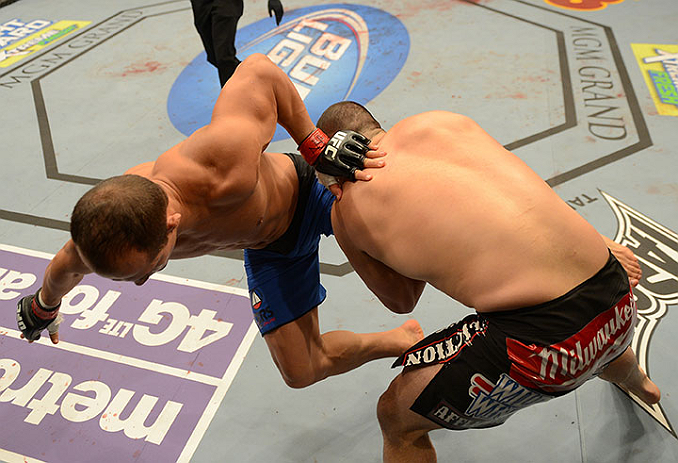 ufc155_12_velasquez_vs_jds_003.jpg